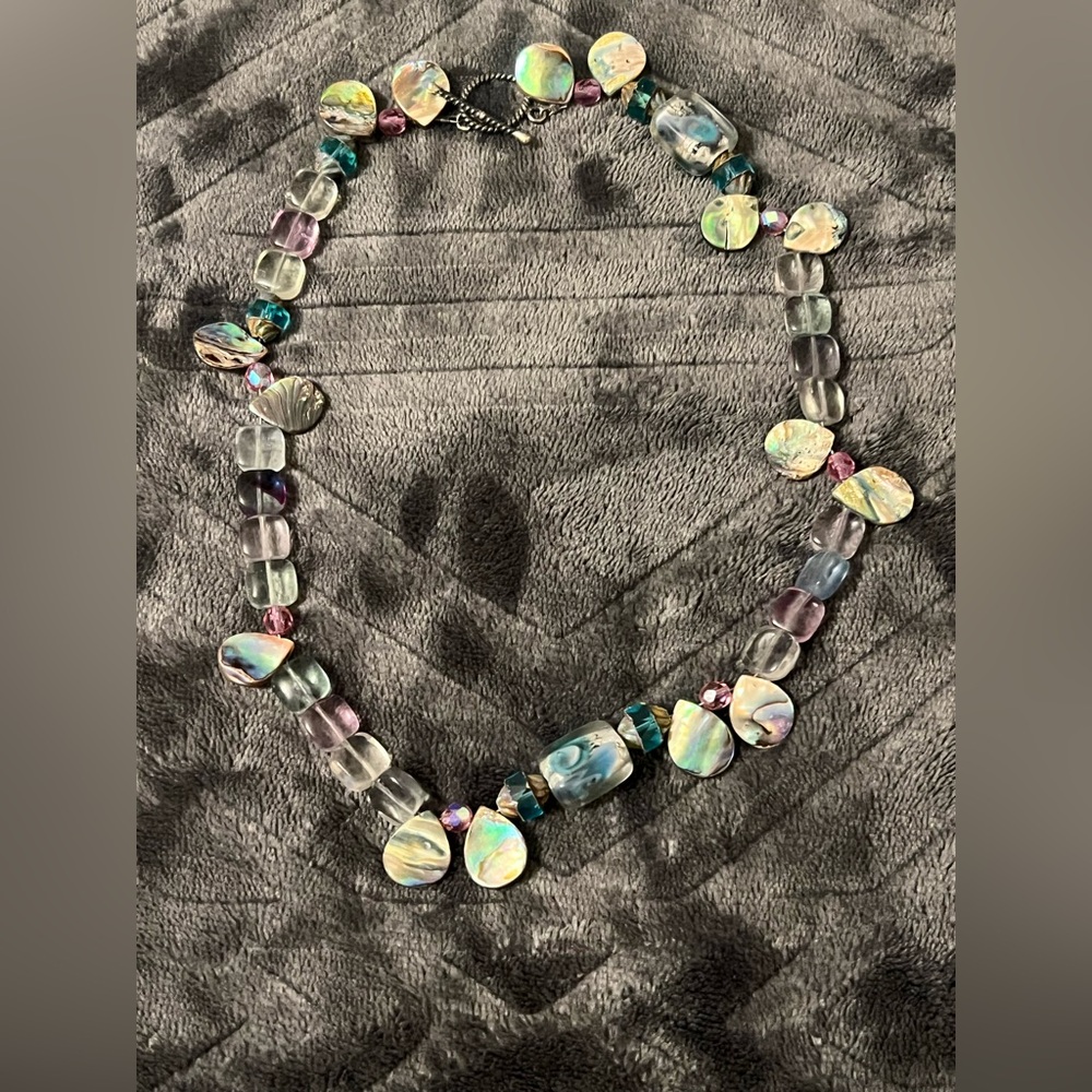 Handmade Elegant Multicolor Shell Necklace